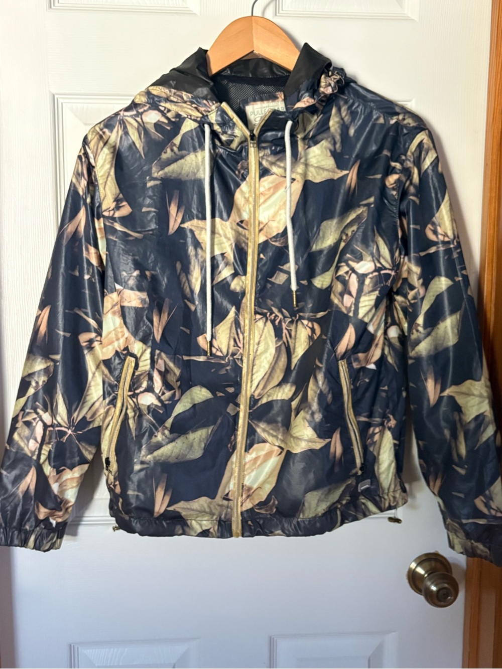 Pull&Bear Special Street Floral Print Hooded Windbreaker Jacket Size S